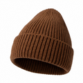 Braune Mütze mit Rippstrick für Damen und Herren